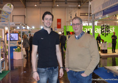 At IPM as visitors: father and son Van Namen. Berjelle (Pika Surprisa) is working hard building a brand for herbs and leavy vegetables grown in a former mushroom cell while his father Johan is still growing mushrooms.